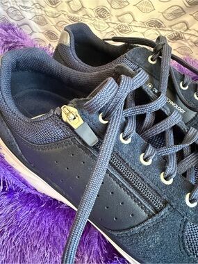 Joya Comfort Dynamo Zip Sneakers 
Swiss Design with your comfort in mind.